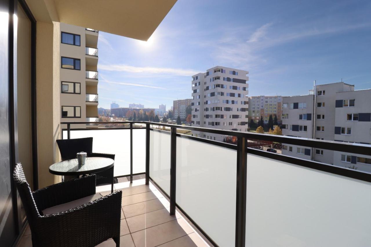 Mbv28 Apartments Πόπραντ Εξωτερικό φωτογραφία