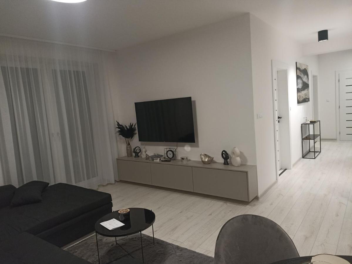 Mbv28 Apartments Πόπραντ Εξωτερικό φωτογραφία